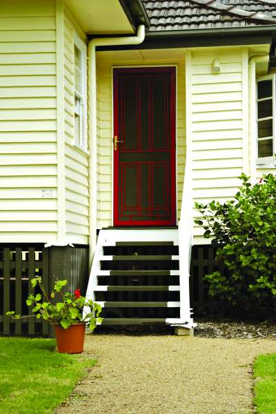 Prowler Proof Heritage hinge screen door