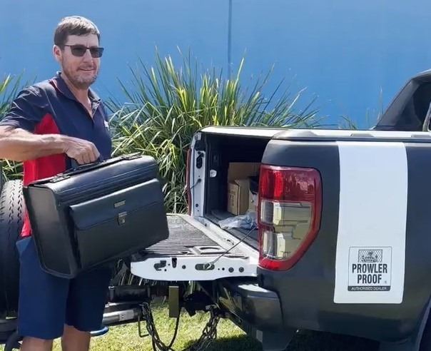 David from Miza Home Security arriving with a sales kit